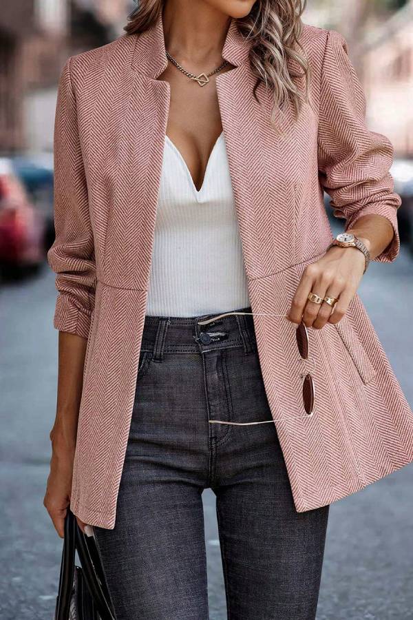 Chaqueta de traje de largo medio con cintura ajustada y cuello alto de espiga