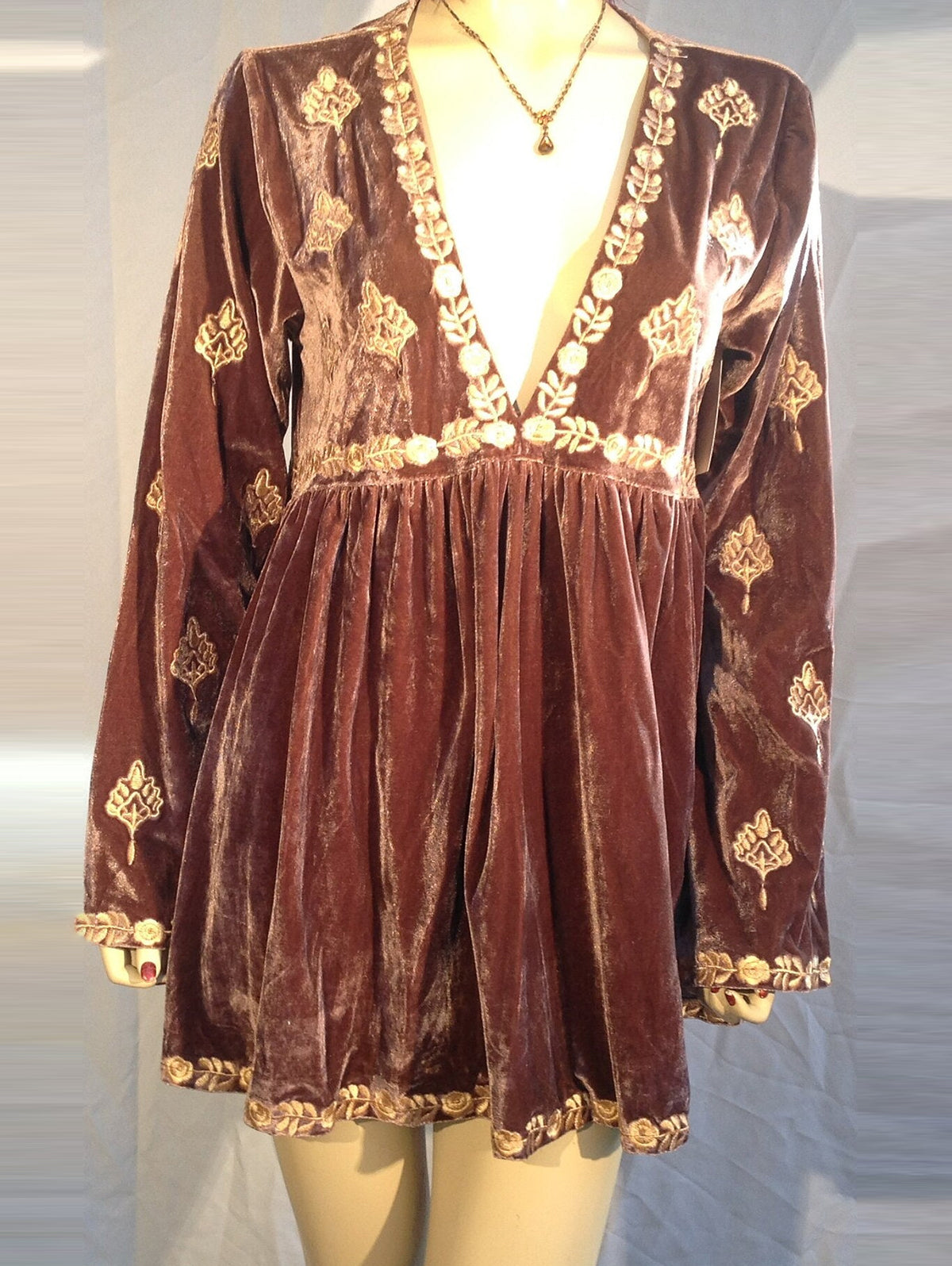 Daily Floral Deep V Neck Ruffled Velvet Blouse