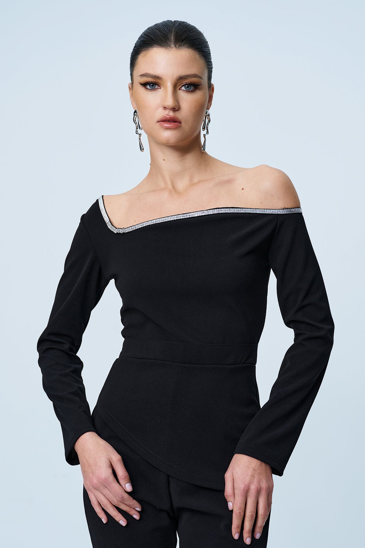 Aninda One Shouder Cutout Jumpsuit