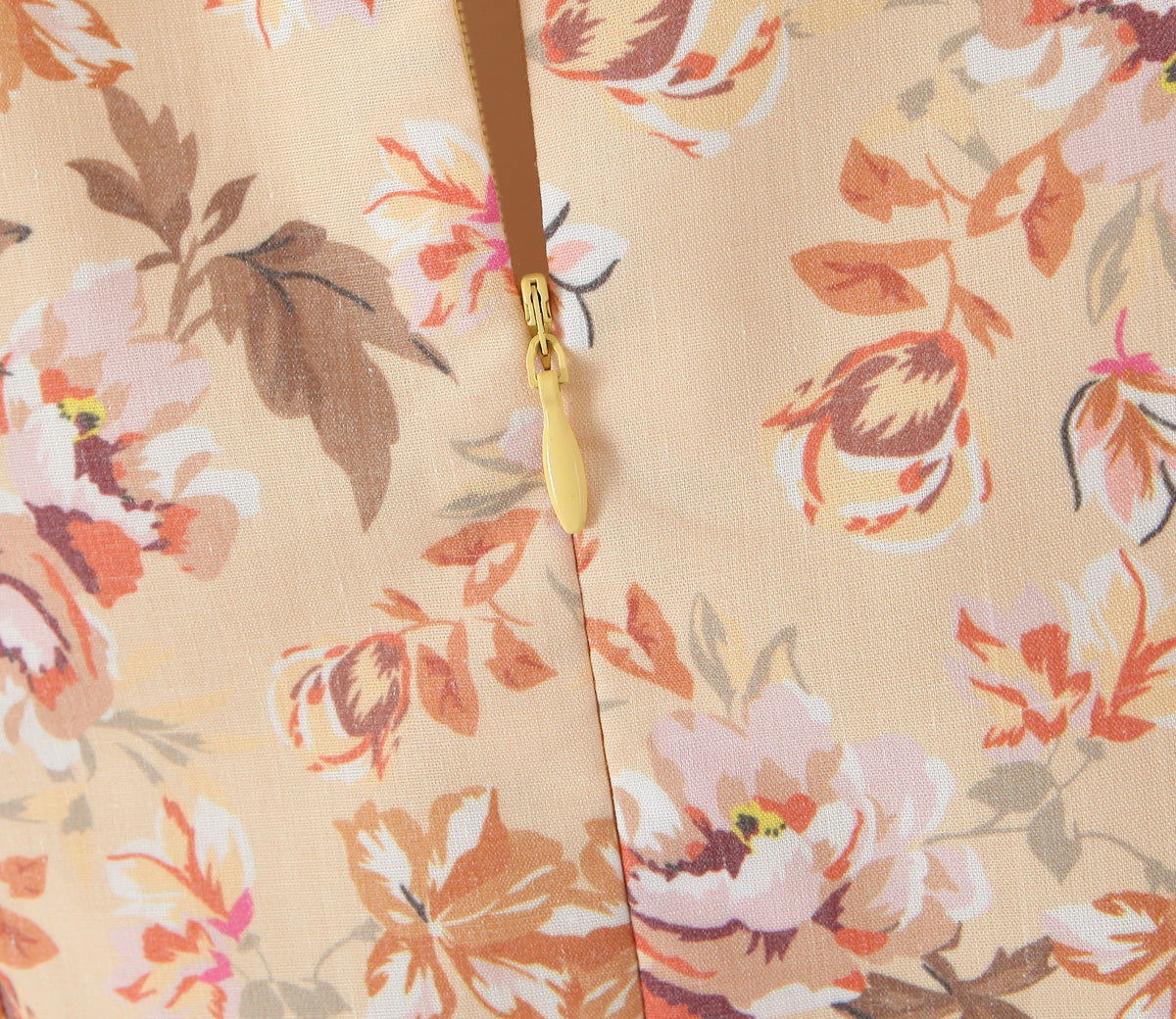 Positioning Printed V Neck Waist Tight Petti dress Holiday Dress