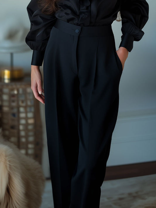 Classic High-Waisted Black Trousers with a Tailored Fit