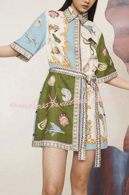 Vestido camisero corto con bolsillos y lazo, estampado único de mezcla de lino Deep Sea Dreaming 