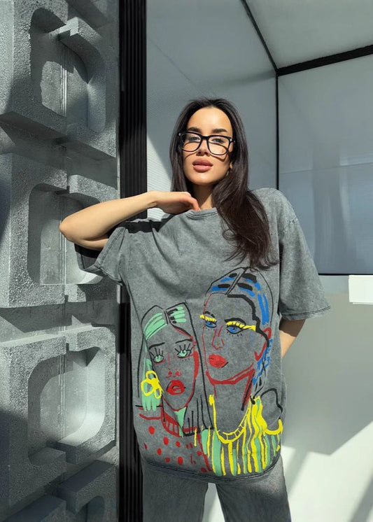 Oversized Graphic T-Shirt – Vintage Wash with Artistic Print