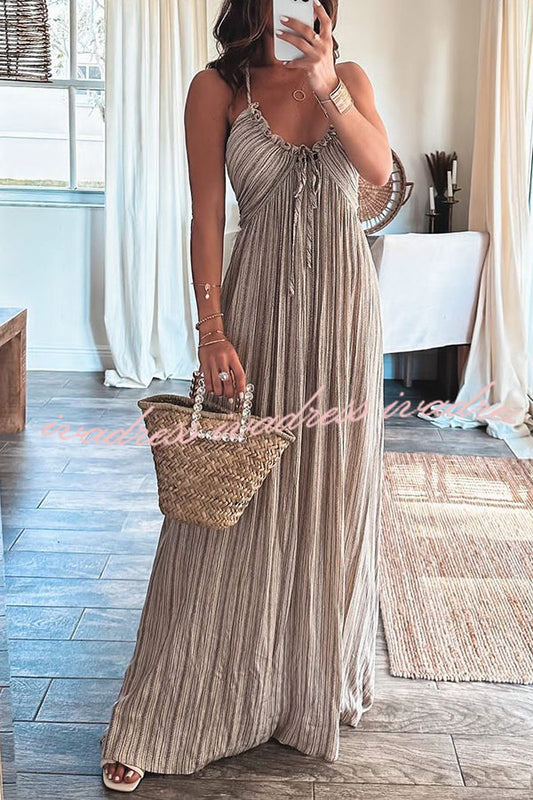 Vestido largo ligero con cuello halter, lazo en la espalda y estampado de aguas profundas 