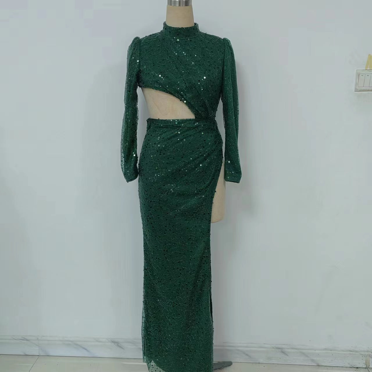 Irregular Asymmetric Sequined Long Sleeved Cocktail Dress Trailing Large Swing