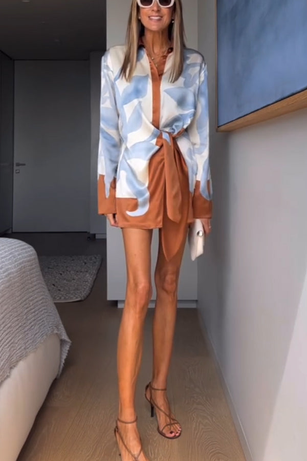 Vestido camisero corto con lazo y estampado único en bloques de color de satén de Lake Days 