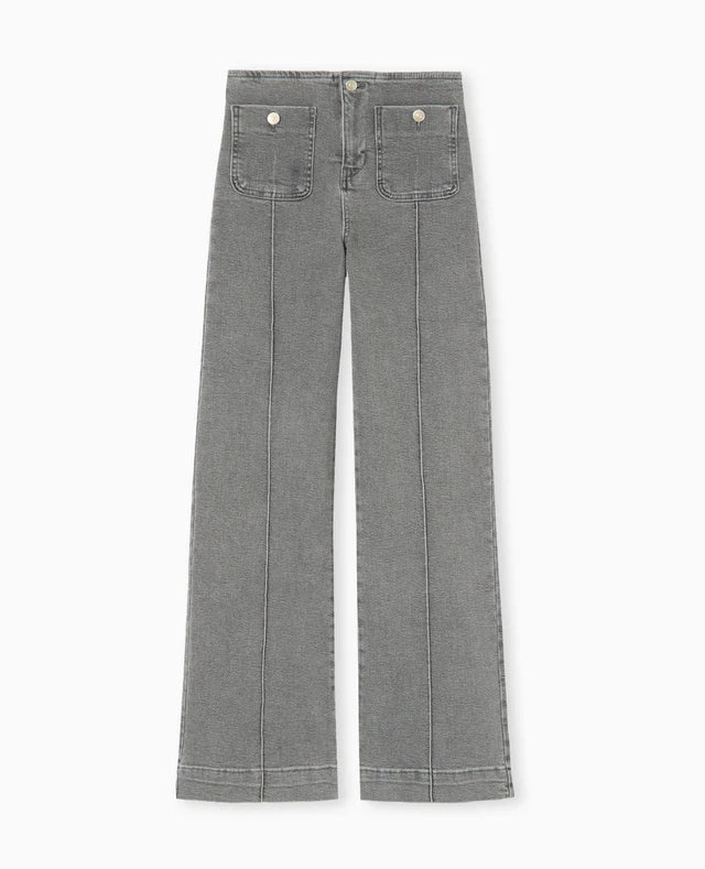 High-Waist Straight Jeans | Contrast Stitching | Full-Length Silhouette