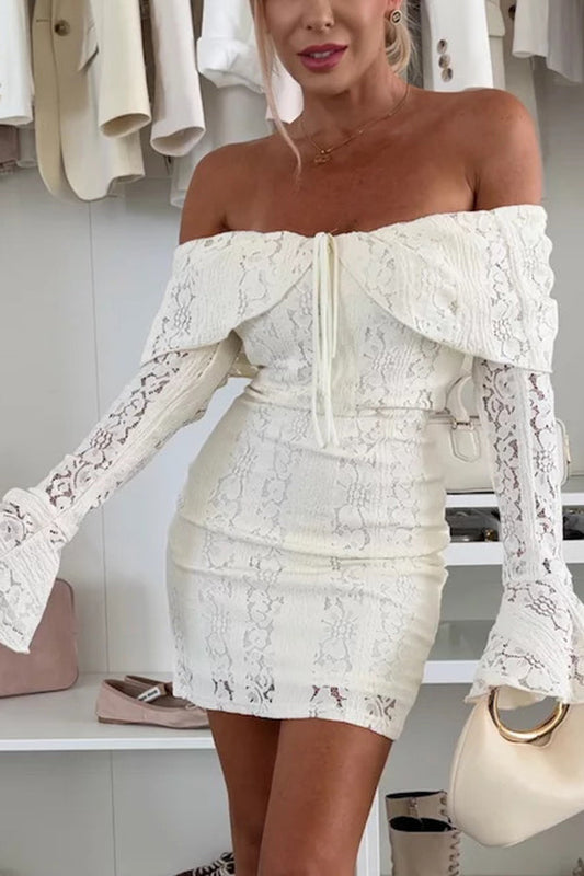Vestido mini ajustado sexy con hombros descubiertos y encaje de color liso 