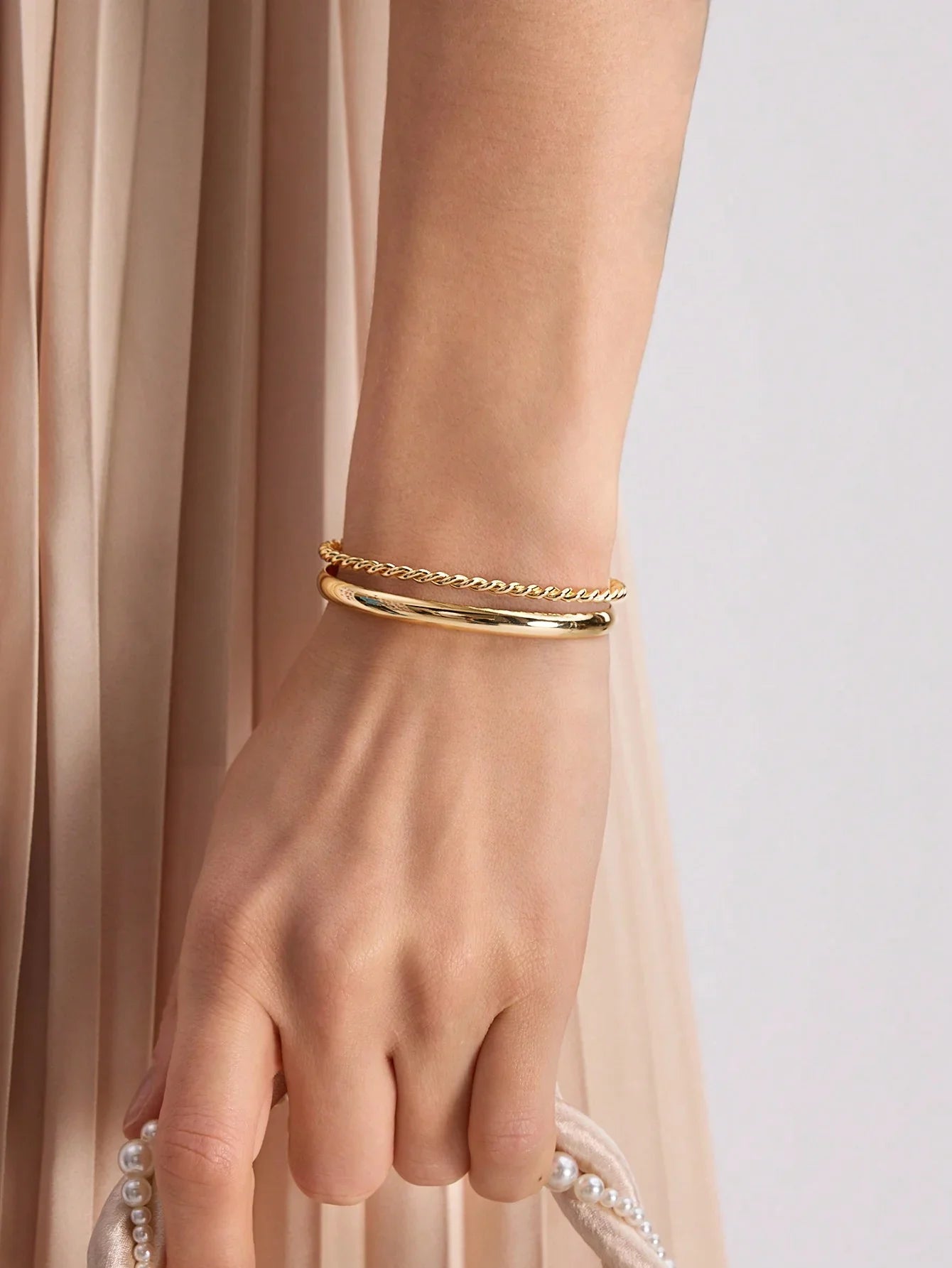 Gold Plated Geometric Asymmetric Line Bangle For Daily Wear