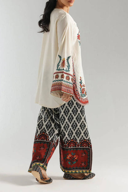 Retro Ethnic Print Bell-Sleeve Loose-Fitting Shirt