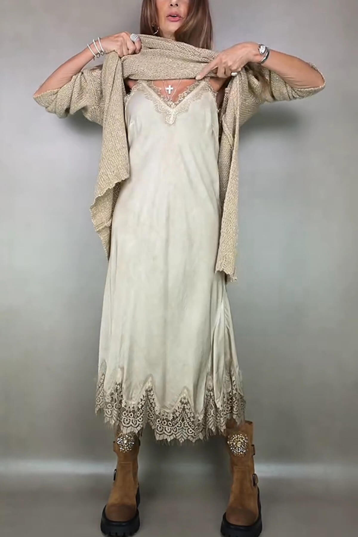 Fashion Lace-Trimmed Spaghetti Strap Casual Midi Dress