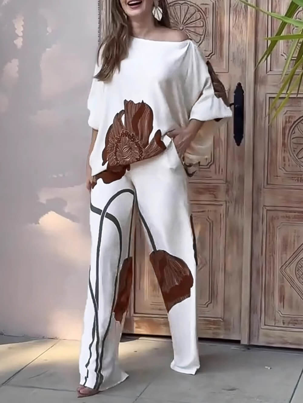 Retro Floral Print Batwing Sleeves Loose-fitting Top