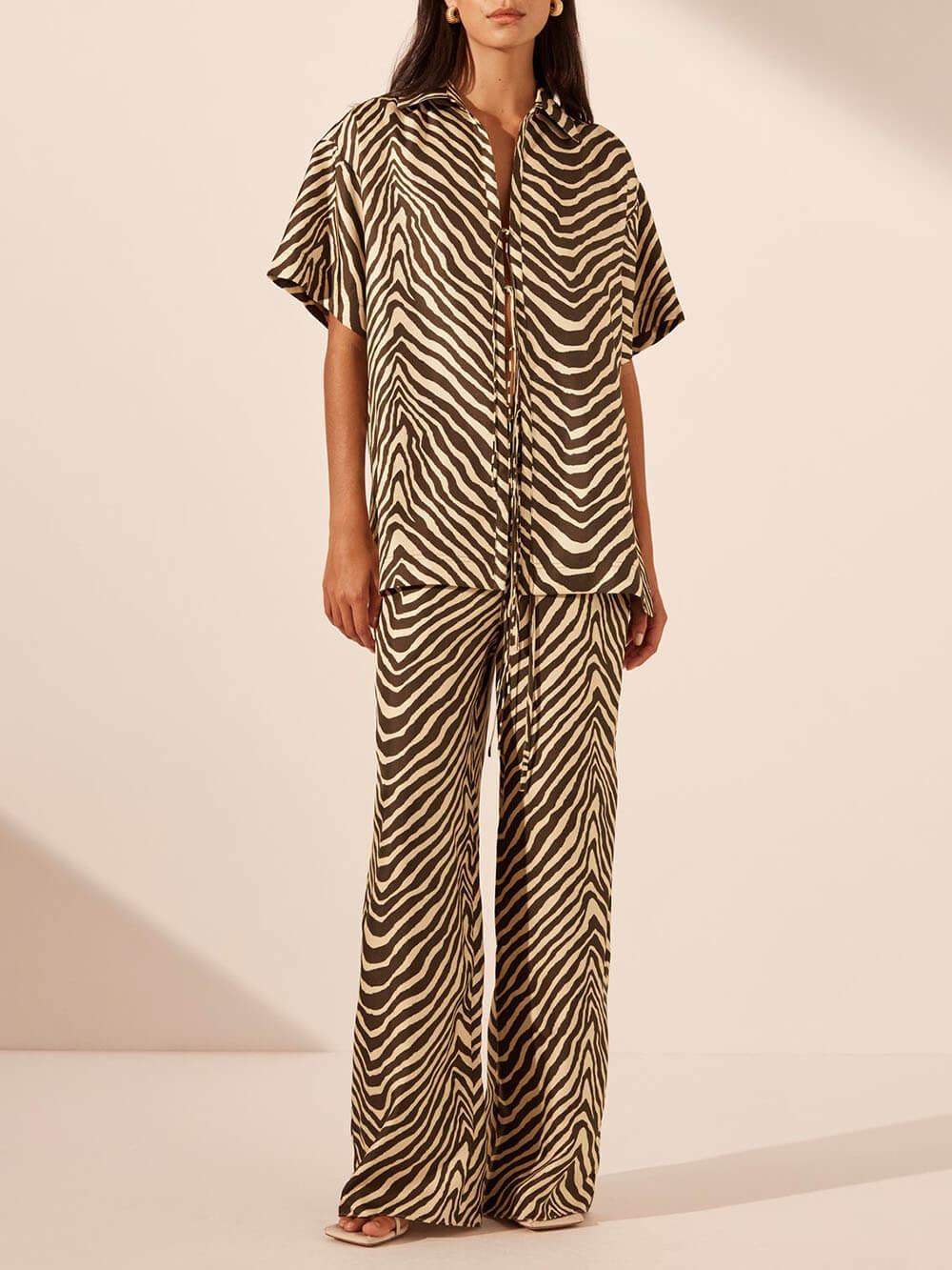 Exquisite Satin Unique Wave Pattern Print Lace-Up Oversized Shirt