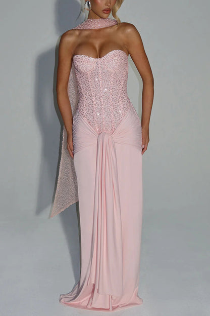 Vestido largo Carina de jersey de satén y lentejuelas con hombros descubiertos, fruncido y nudo drapeado 