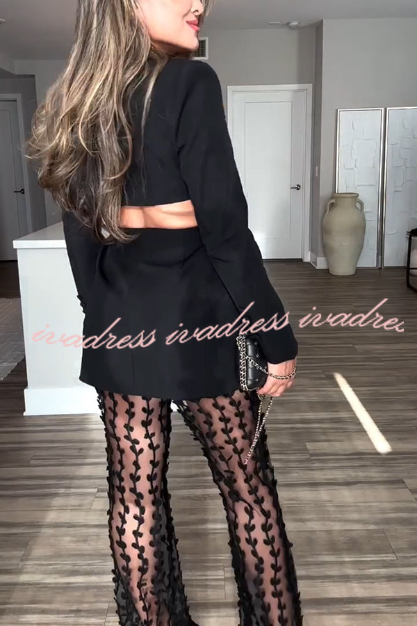 Blazer de manga larga con solapa y espalda descubierta con botones y temperamento Queen 