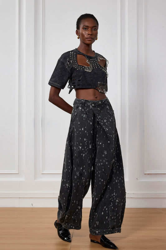 Harlee Cutout Paperclip Embellished T Shirt In Black