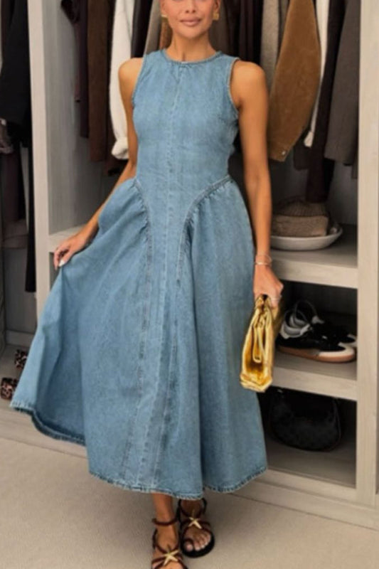 Classic and Stylish Denim Open Back Tie-up Gathered Hip Stretch Midi Dress