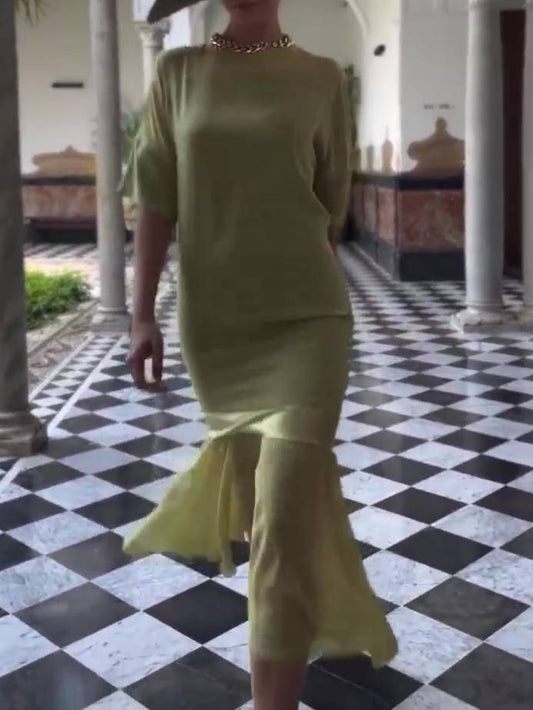 Minimal Splicing Midi Dress