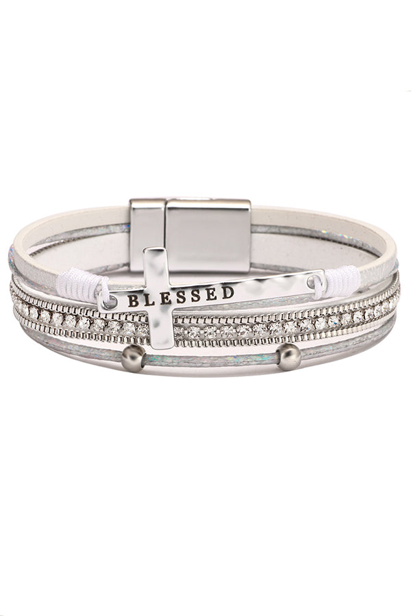 Pulsera con cierre magnético de diamantes y cruz bohemia 
