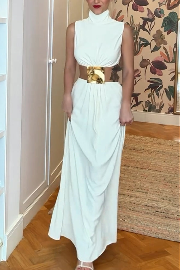 Vestido largo Avery con cuello alto, decoración metálica y cintura recortada 