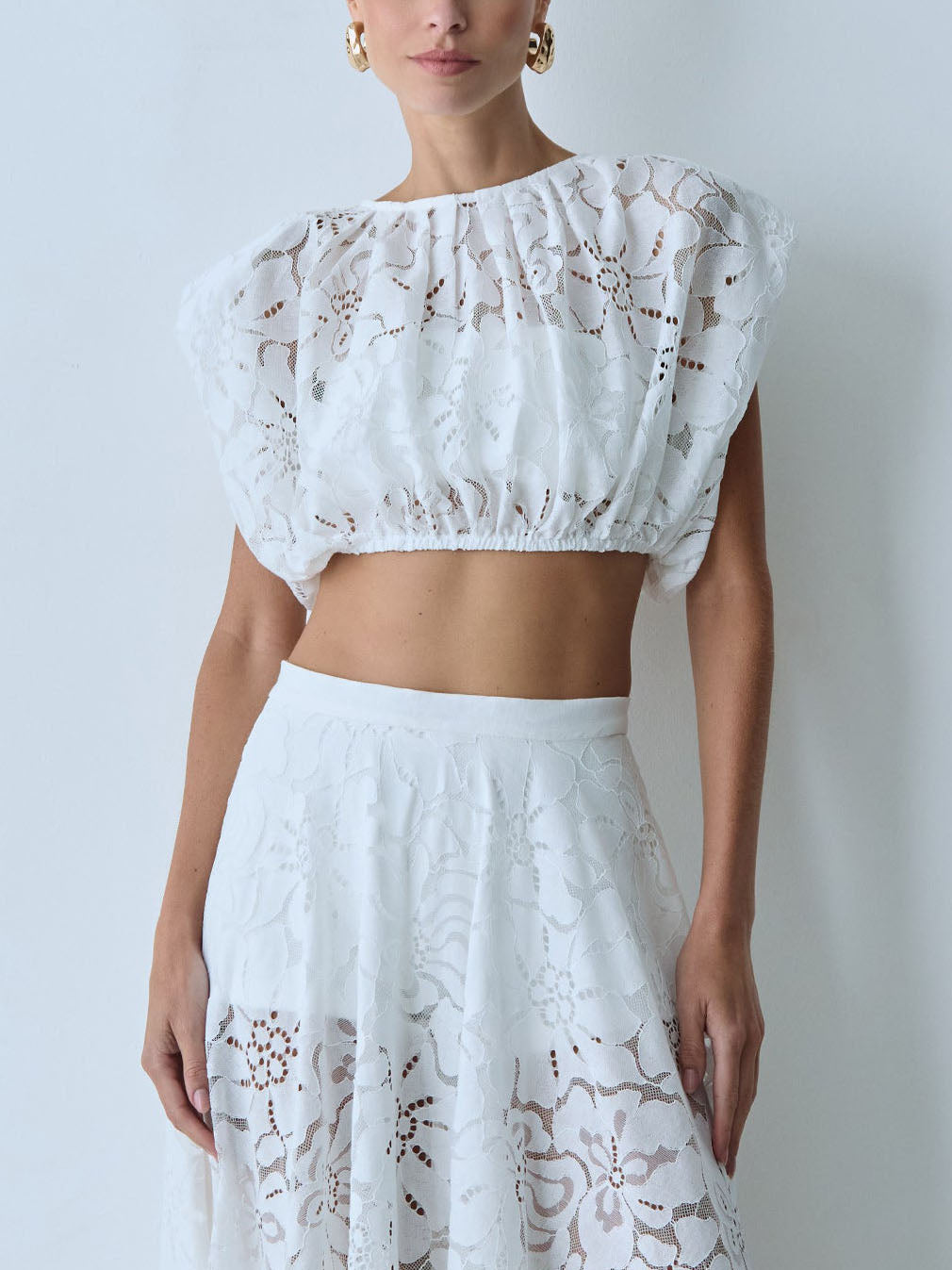 Elegant Lace Sleeveless Tank Top