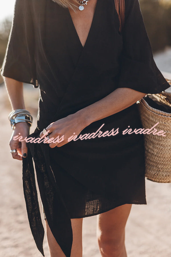 Vestido corto cruzado anudado de mezcla de lino y algodón, fácil de llevar 