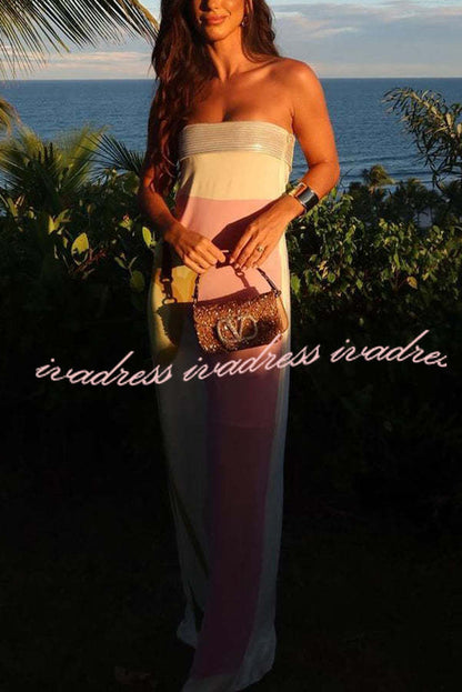 Vestido largo holgado con estampado de lirios de cala Dalva, plisado, de tela metalizada y patchwork. 