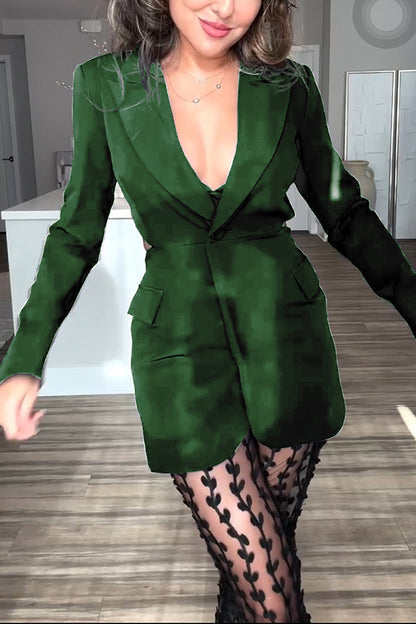 Blazer de manga larga con solapa y espalda descubierta con botones y temperamento Queen 