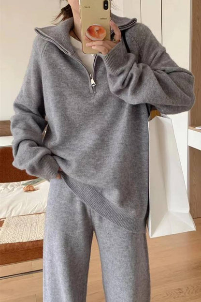 Traje informal de dos piezas con suéter de solapa y pantalones anchos