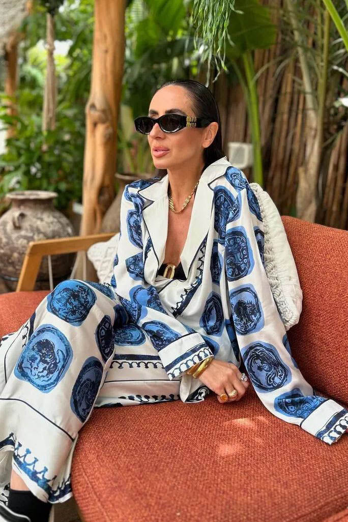 Artistic Blue Floral Collared Set