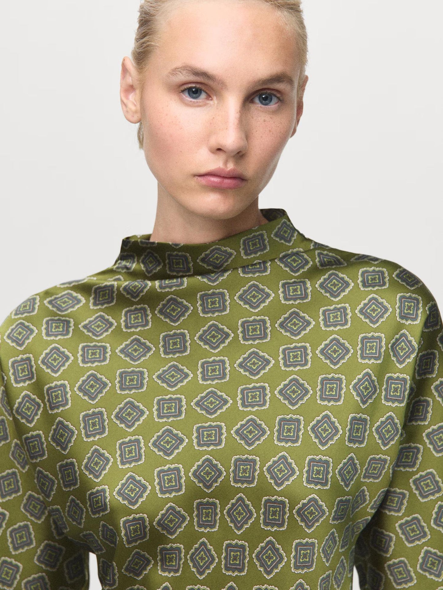 Perkins Collar Satin Printed Mini Dress