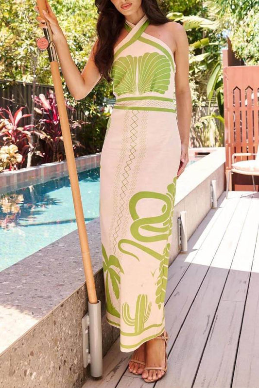 Vestido largo ajustado con cuello halter y estampado étnico, elegante y sexy