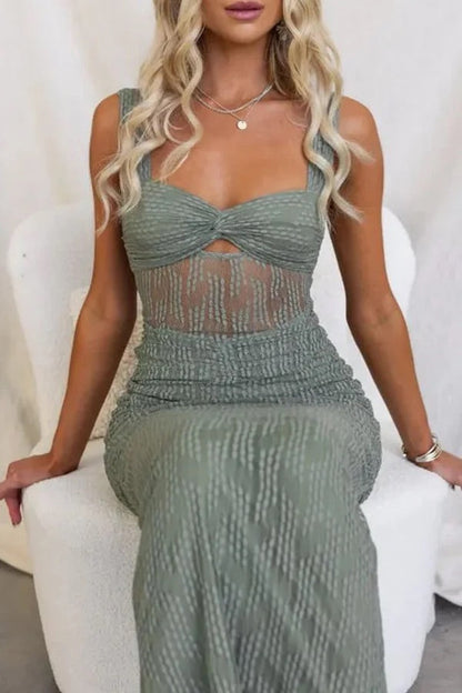 Vestido largo con detalle fruncido de malla Manifesting You 