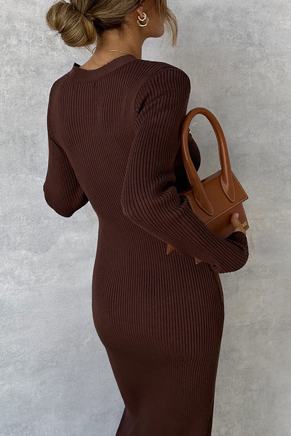 VESTIDO MIDI DE PUNTO CHOCOLATE