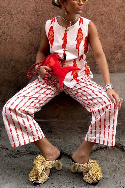 Chaleco de lino con botones metálicos y estampado de koi de buena suerte