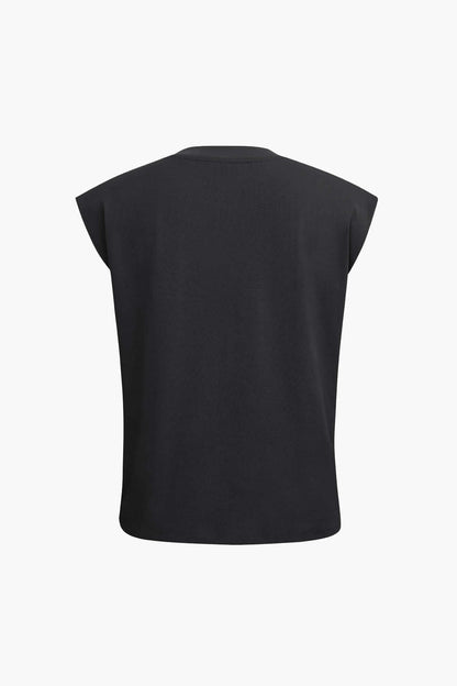 Sleeveless T-shirt
