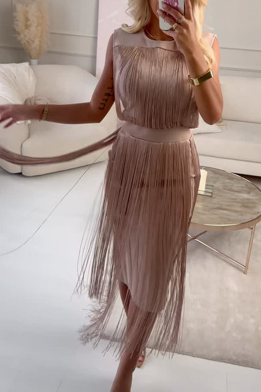 Vestido midi elástico sin mangas con diseño de borlas drapeadas, elegante y moderno 