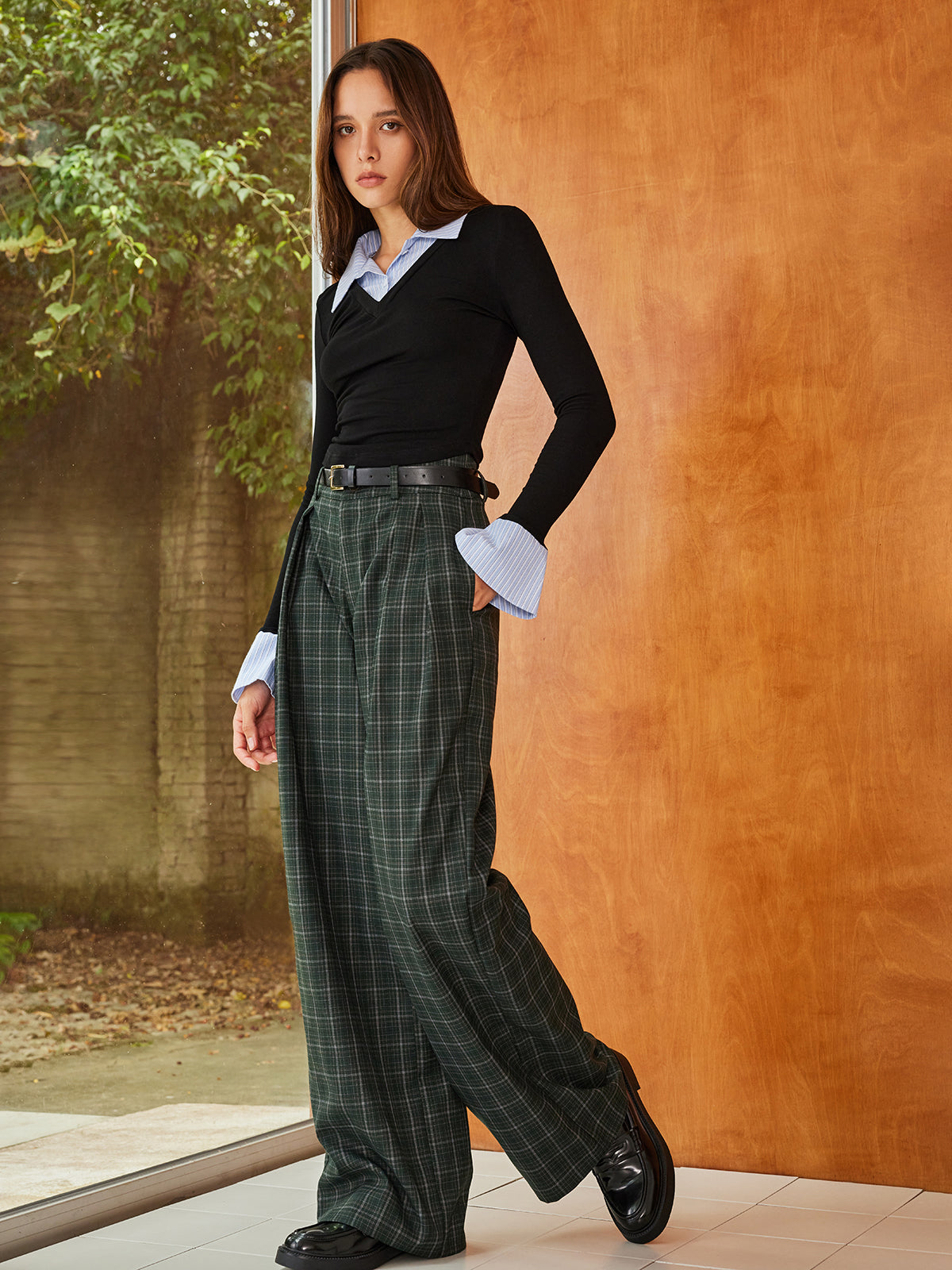 V-Neck Knit Chic Sweater