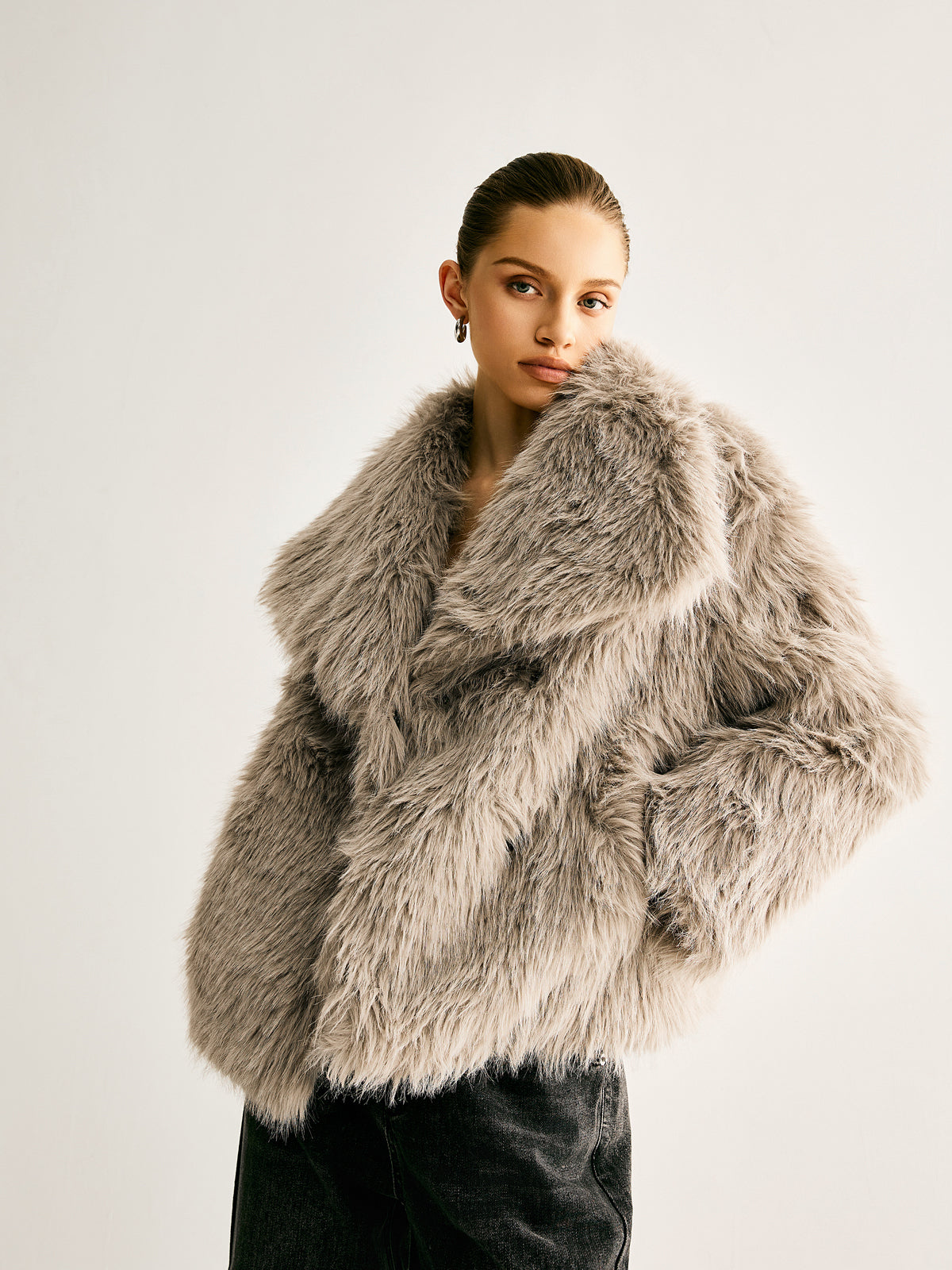 Faux Fur Short Jacket | Oversized Collar | Winter Statement Style