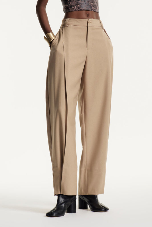 Edward Deconstruct Baggy Pants