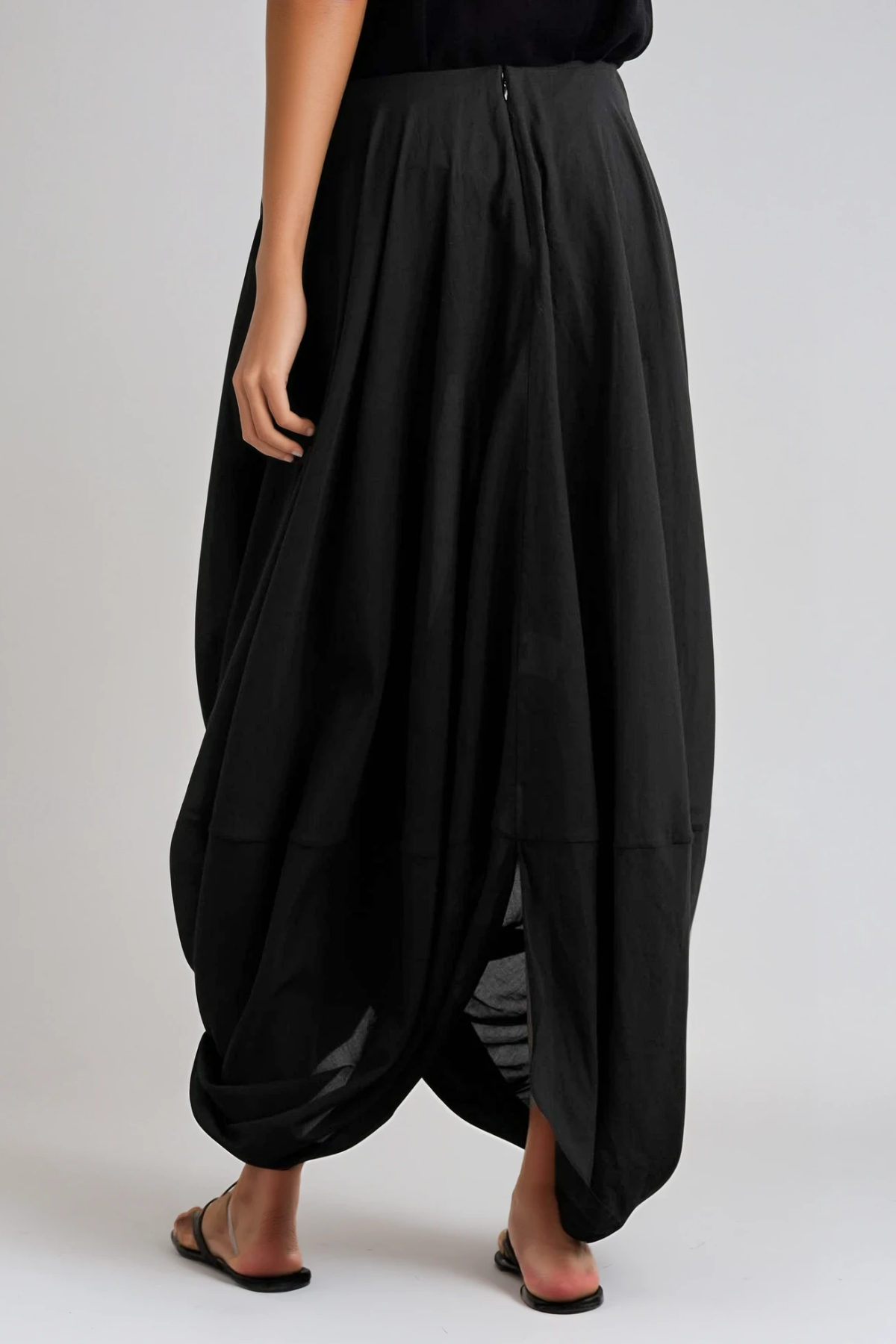 Fearghas Draped Twist Maxi Skirt In Black