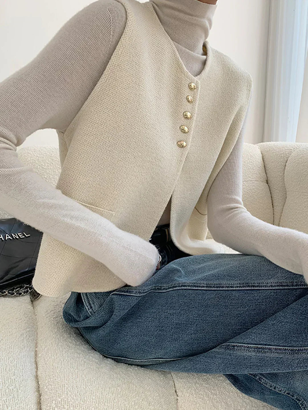 Atelier Knit Vest | Gold Button Detail | Regular Fit