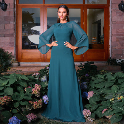 Long Sleeved Elegant Deep Round Neck Tight Waist Beach Vacation Long Bohemian Large Swing