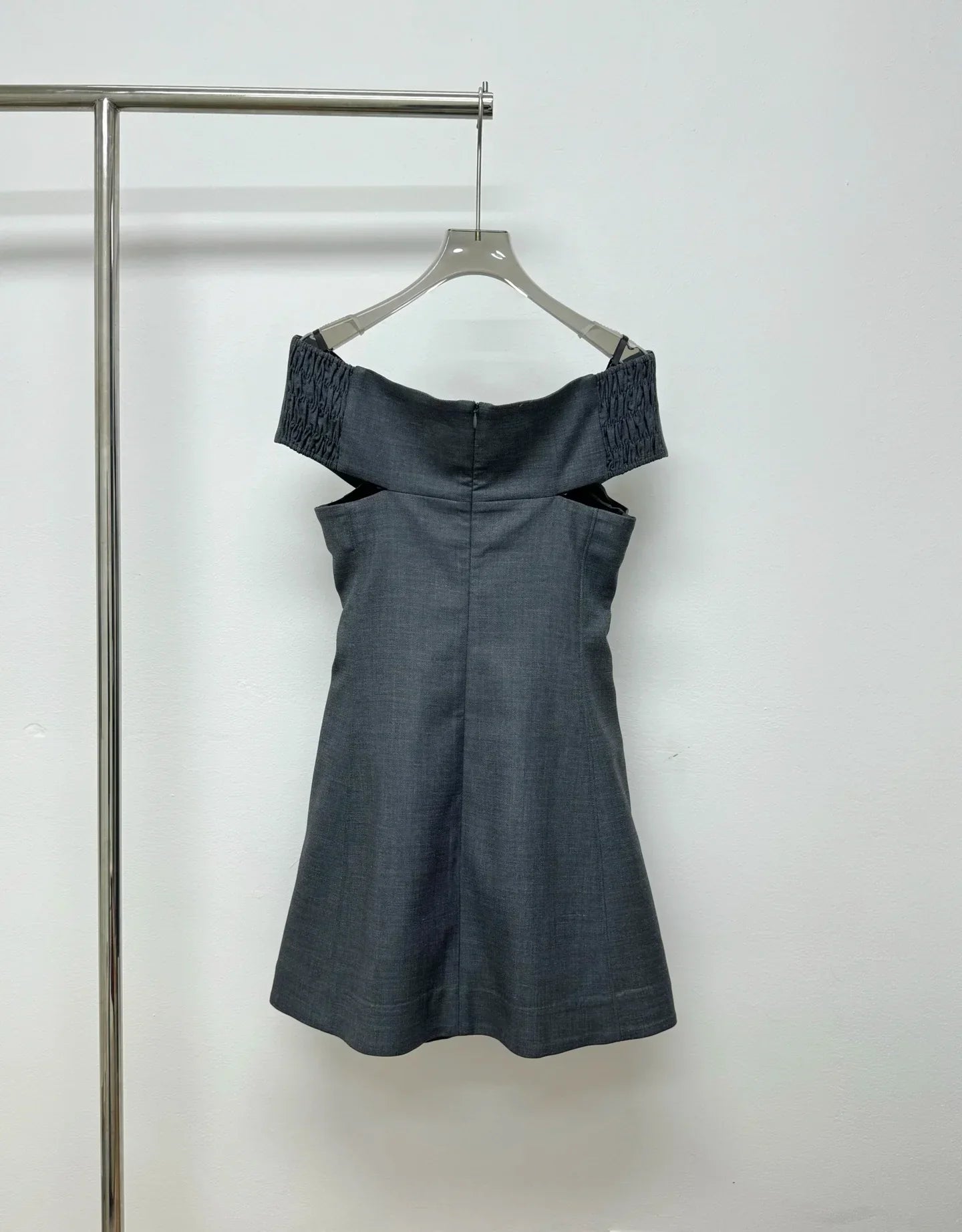 One-line shoulder-top A-line skirt mini dress