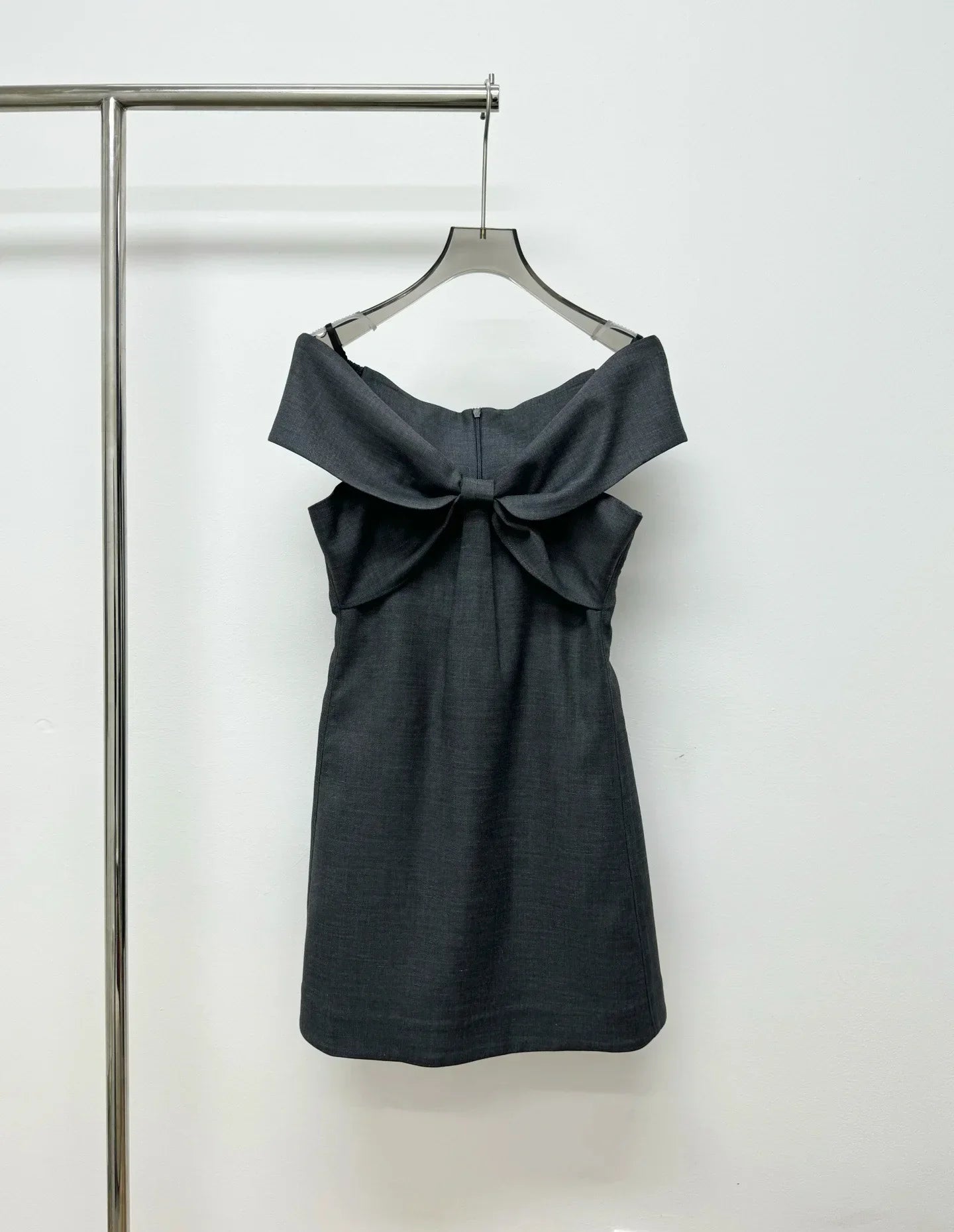 One-line shoulder-top A-line skirt mini dress