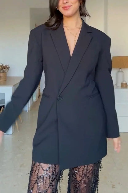 Blazer Yulissa de manga larga con un solo botón, cintura ajustada, espalda abierta, solapa y bolsillos 