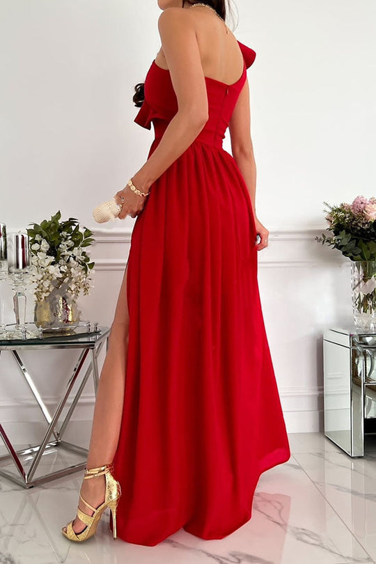 Vestido largo de fiesta con un hombro al descubierto y volantes de Darling Muse 