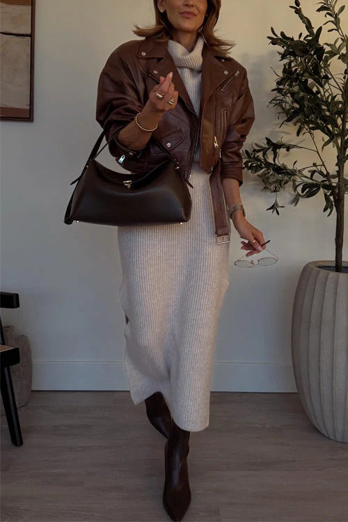 Vestido estilo suéter midi con cuello vuelto, abertura lateral y cintura alta