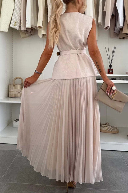 Relaxed and Elegant Round Neck Button Up Belted Pocket Loose Vest