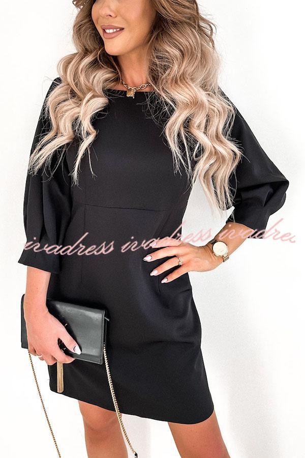 Vestido de cóctel con espalda en V y lazo decorativo en colaboración 